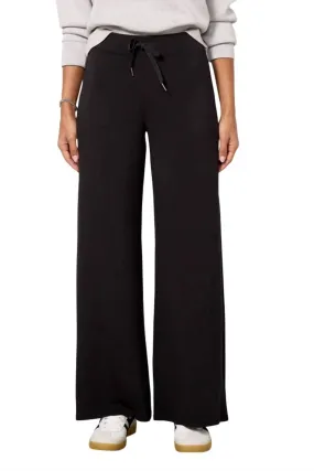 AirEssentials Wide Leg Pant