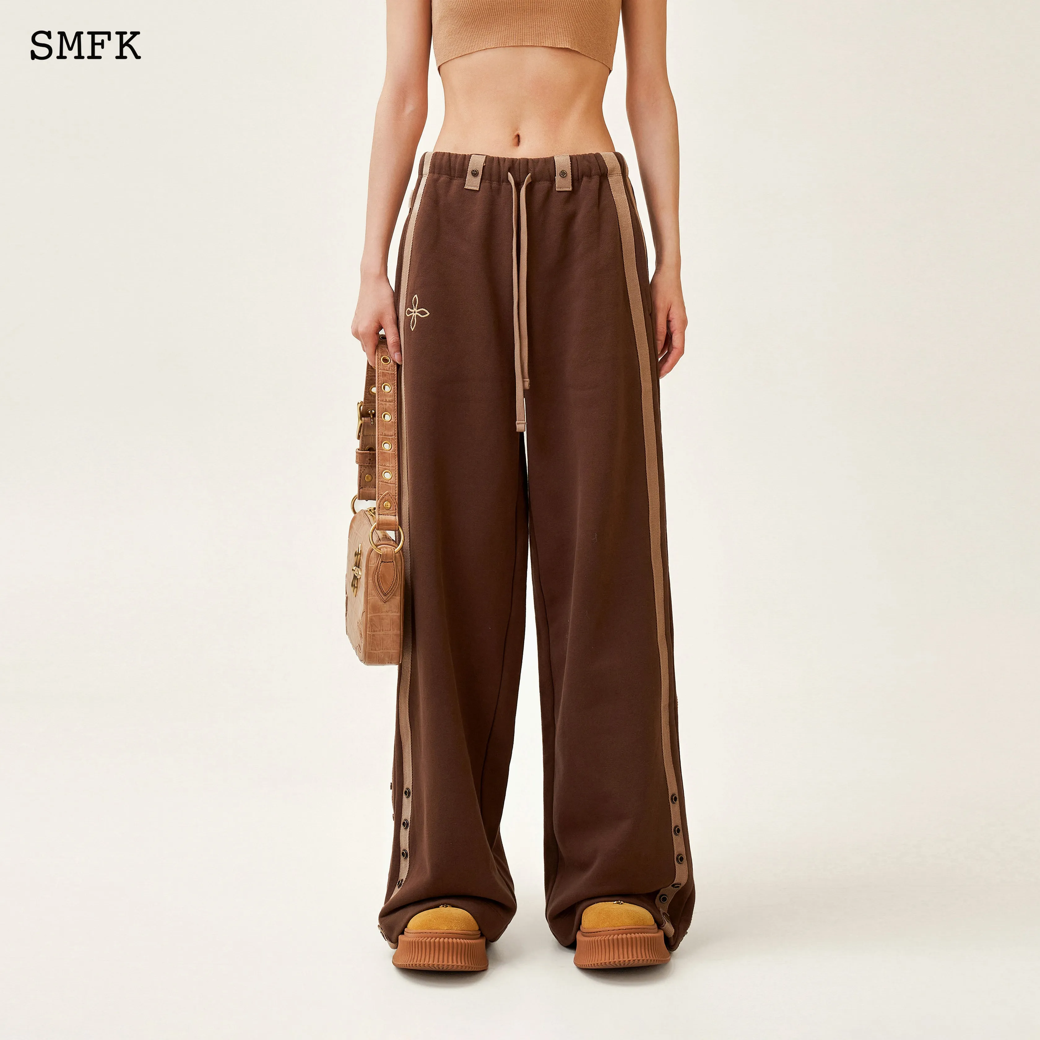 Compass Adventure Wide-Leg Sweatpants Brown
