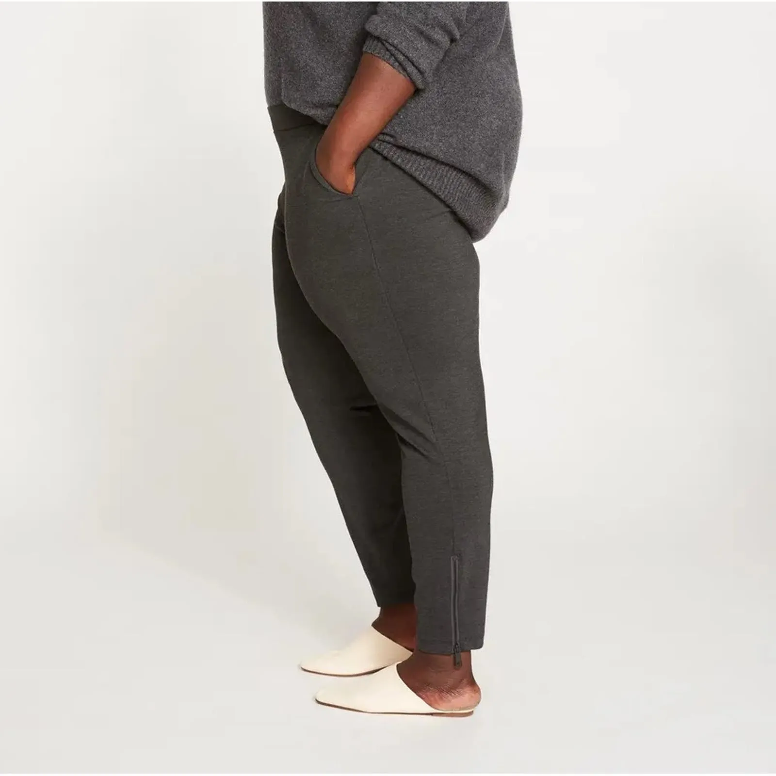 Universal Standard Moro Pocket Signature High Rise Zip Ponte Pants (14) to (16)