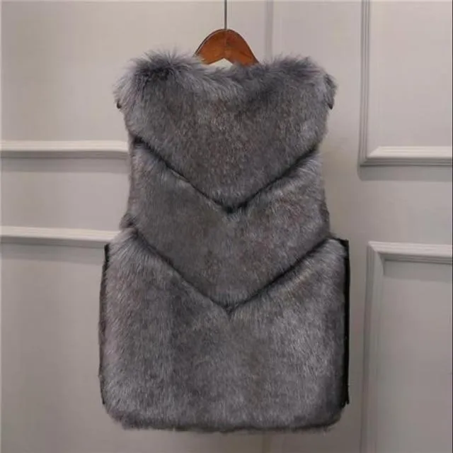 Winter Fur Vest Women Solid Color Chic Side Buckle Short Sleeveless Vest Jacket Slim Loose Plus Velvet Thickening Women Clothing